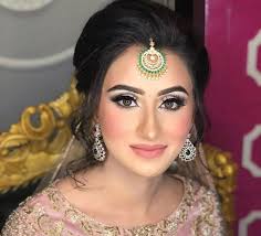 makeup artist in delhi with