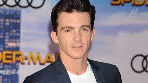 His mother is professional pool player robin dodson? Drake Bell Net Worth How Much Does The Famous Actor Earn Otakukart