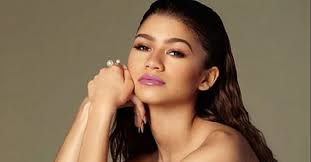 See more ideas about yearbook pictures, senior picture makeup, senior pictures hairstyles. 11 Inspiring Quotes From Zendaya That Prove She S The Young Celebrity We Ve All Been Waiting For Littlethings Com