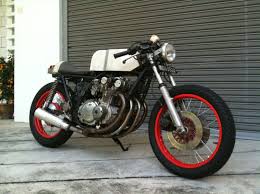 2 s 1 esprit 1 cafe racer and a