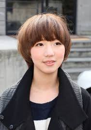 They are also a version of the pudding bowl hairstyles for men which were. Cute Short Pageboy Cut Pert Pretty Mushroom Bob Haircut Hairstyles Weekly