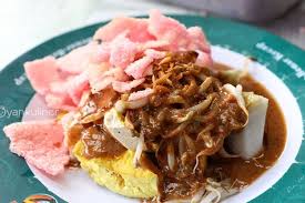 Masakan ini juga dikenal di magelang, namun versi kota ini biasanya disajikan dengan kol dan kuah gula merah. Kupat Tahu Petis Yang Dicicip Jokowi Hidangan Bandung Yang Cukup Populer