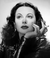 Um mal wieder ein paar Jahrzehnte zurückzuspringen: Hedy Lamarr