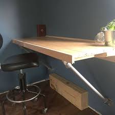49 Wall Mounted Desks Built With Pipe