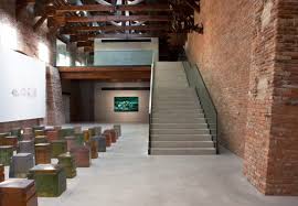 The punta della dogana building in venice has a simple and rational structure. Mapping The Studio Palazzo Grassi Punta Della Dogana Venice 2009 Glenn Brown