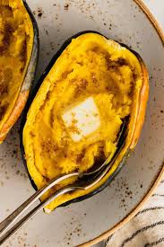 cook acorn squash in the microwave