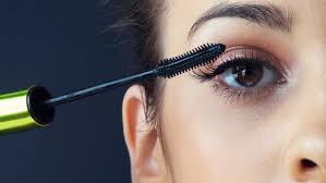 are mascara and eyeliner bad for your