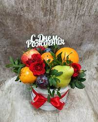 Букет «День рождения» из фруктов и цветов, в коробке в Москве купить с  доставкой-цена, фото, каталог магазина мастерской rubukety.ru