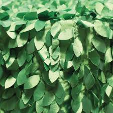 emerald leaf table runner rosette