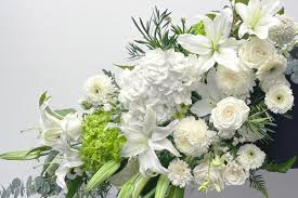 sending condolence flowers in singapore