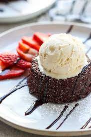 Calories In Molten Lava Cake With Vanilla Ice Cream gambar png