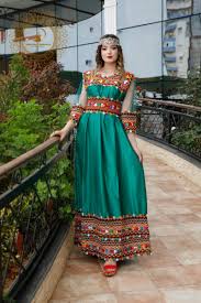 robe kabyle moderne verte hors 77