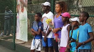 Know her bio, wiki, salary, net worth including her dating life, boyfriend, married or husband, parents, sister, & her age, height, ethnicity, facts. Dr Malinda S Smith On Twitter Love These Pictures The First One Naomi Osaka Haitian Japanese Tennis Player During A Visit To Haiti In October 2017 She Is Visiting A School Her