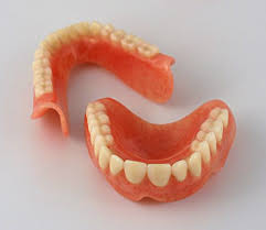 what is the best way to clean dentures