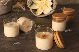 cinq aromatic soy candle with wooden