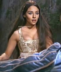 Her father osvaldo ribó (andrés osuna) was an opera singer and her mother, joy hussey was a secretary. Pin On Olivia Hussey