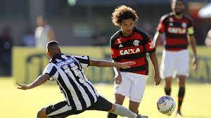Flamengo's young star Willian Arao knocking on the door of Brazil