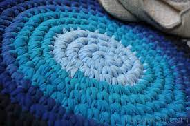 crochet rug from repurposed t shirts