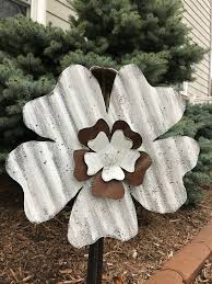 Corrugated Tin Flower Tin Dogwood