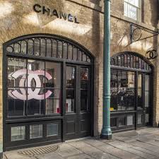 chanel s new beauty pop up in pictures