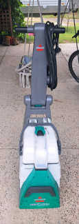 carpet cleaning commercial vac