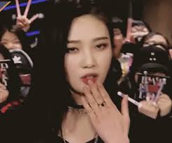 Red velvet's joy has absolutely stunning visuals that seem to just get better and better as time goes on. Red Velvet Joy Gif K Pop Army