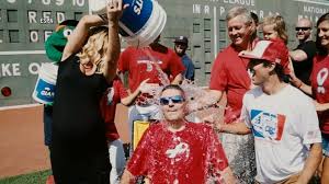 Boston city councillor tito jackson, right, leads some 200 people in the ice bucket challenge at boston's copley square, thursday, aug. Tributes Pour In For Man With Als Who Championed Viral Ice Bucket Challenge Video Abc News
