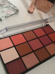 revolution re loaded palette iconic
