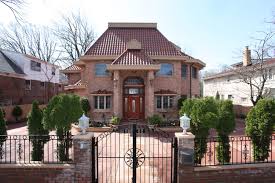 where to find mansions in queens ny