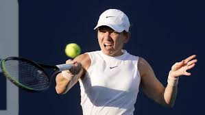 Tennis players are the most likely to develop tennis elbow, but one out of two people gets this injury. Tennis Injured Halep Withdraws From Miami Open Marca