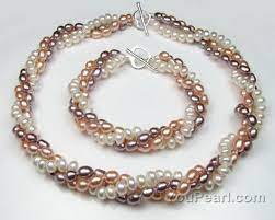 twisted freshwater pearl necklace