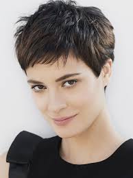 Bobs are seriously in style, but when paired with thick hair, the result can sometimes be too triangular. Short Hairstyles For Thick Hair 15 Classy And Elegant Ideas Hairdo Hairstyle