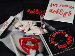 sky ferreira red lips cd al box