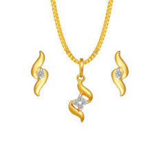 tanishq yellow gold diamond pendant set