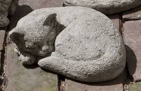 Small Curled Cat Statue Stone Garden