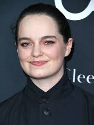 Emma portner's complex and delicate choreography draws on the grotesque, the artificial, and extreme emotionality, her extraordinary performances leaving. Compare Emma Portner S Height Weight With Other Celebs
