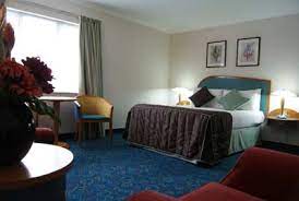 Extra hours can be arranged directly with the comfort inn and are usually charged locally. Comfort Hotel Heathrow Room And Parking Deals For Less