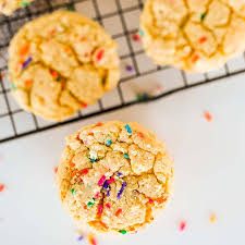 1 box of duncan hines devil's food cake mix 1 large egg 1/4 cup of water. Yellow Cake Mix Cookies Only 4 Ingredients For Amazing Cookies