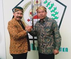 Abdillah diketahui mengutus penghubungnya bernama muhammad haris, pada kamis (5/4/2018) ke kpu sumut. Pujakesuma Dukung Bobby Nasution Jadi Walikota Medan