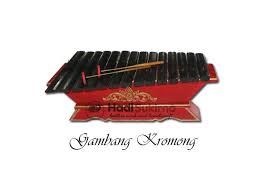 Calung adalah seperangkat alat musik dari bambu dengan nada pentatonis berlaras slendro dan pelog. Gambang Kromong Musik Souvenir Pernikahan Pramuka