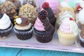 Mini Cupcakes From The Elizabethan Bakery In San Diego Yum Sweet  gambar png