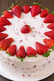 Homemade Strawberry Birthday Cake gambar png