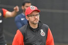 The royal challengers bangalore have released isuru udana, chris morris, moeen ali and aaron finch from their squad for ipl 2021. Ipl 2020 Director Mike Hesson Declares Ipl 2021 Will Have New Rcb Squad Says Need To Know About Auction Status