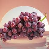 Should you wash grapes and put them in the fridge?