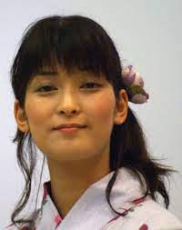 Ayako Kawasumi - Wikipedia