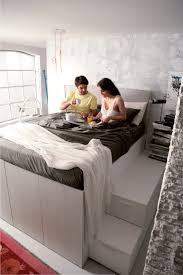 Sotto il letto puoi creare una zona relax, una cabina armadio o uno spazio di lavoro. Container Modus Letto Matrimoniale A Soppalco