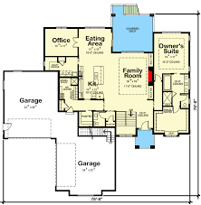 Traditional Ranch Plan With Pet Center