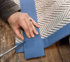finish binding corners of your rug