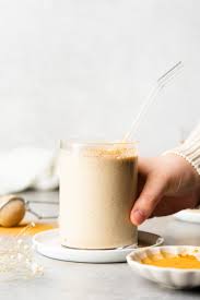 oat milk smoothie with banana and