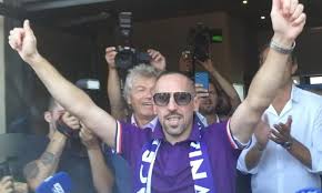 Geri futbol ribery şov yaptı, fiorentina milan'ı dağıttı. Fiorentina Ribery Arrives I Am Happy To Be Here Video English News Calciomercato Com